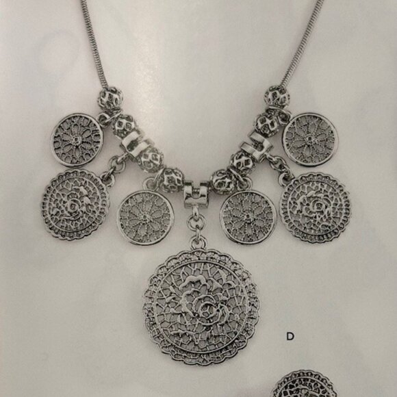 Lia Sophia "CROCHET" Necklace - Picture 6 of 8